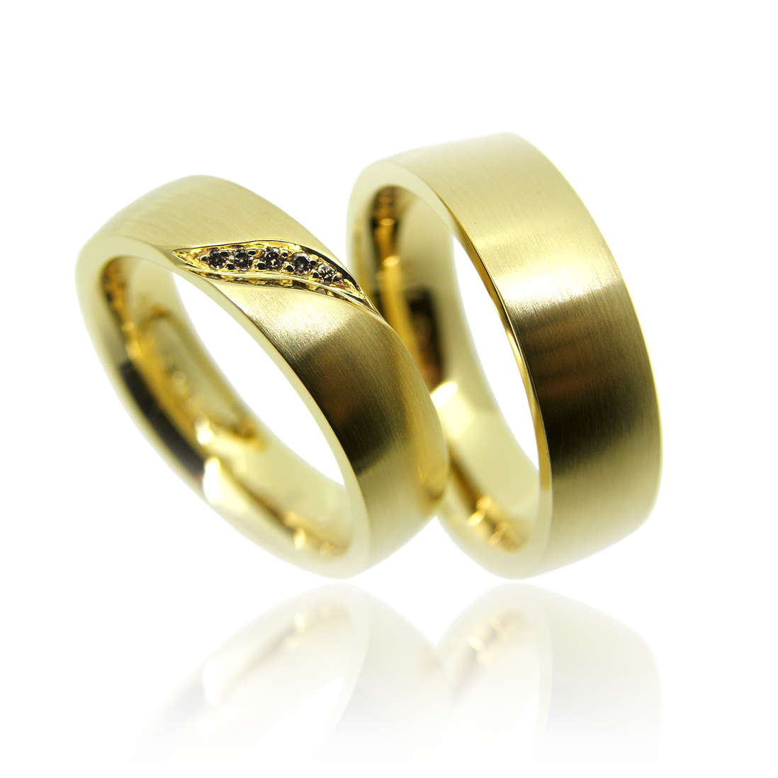 Trauringe, Eheringe, Gelbgold, Anfertiung, Hochzeit, Brautschmuck, Goldschmiede, Faktor S, Winterthur, sahak, zürich, zurich, swissmade, jewellery, jewelry, yellow gold, wedding ring, wedding band, wedding, brillant cut, diamons, diamond ring, fancy brown, partner ring